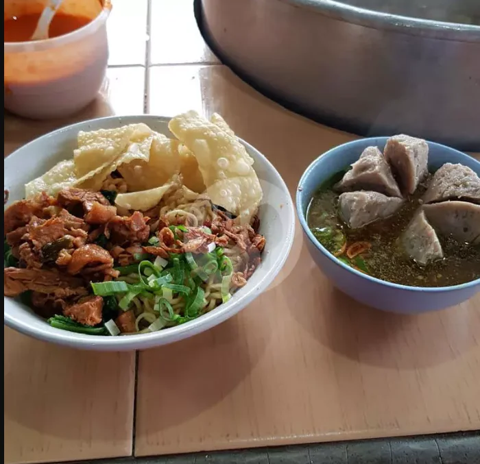 Mie Ayam Bakso Urat